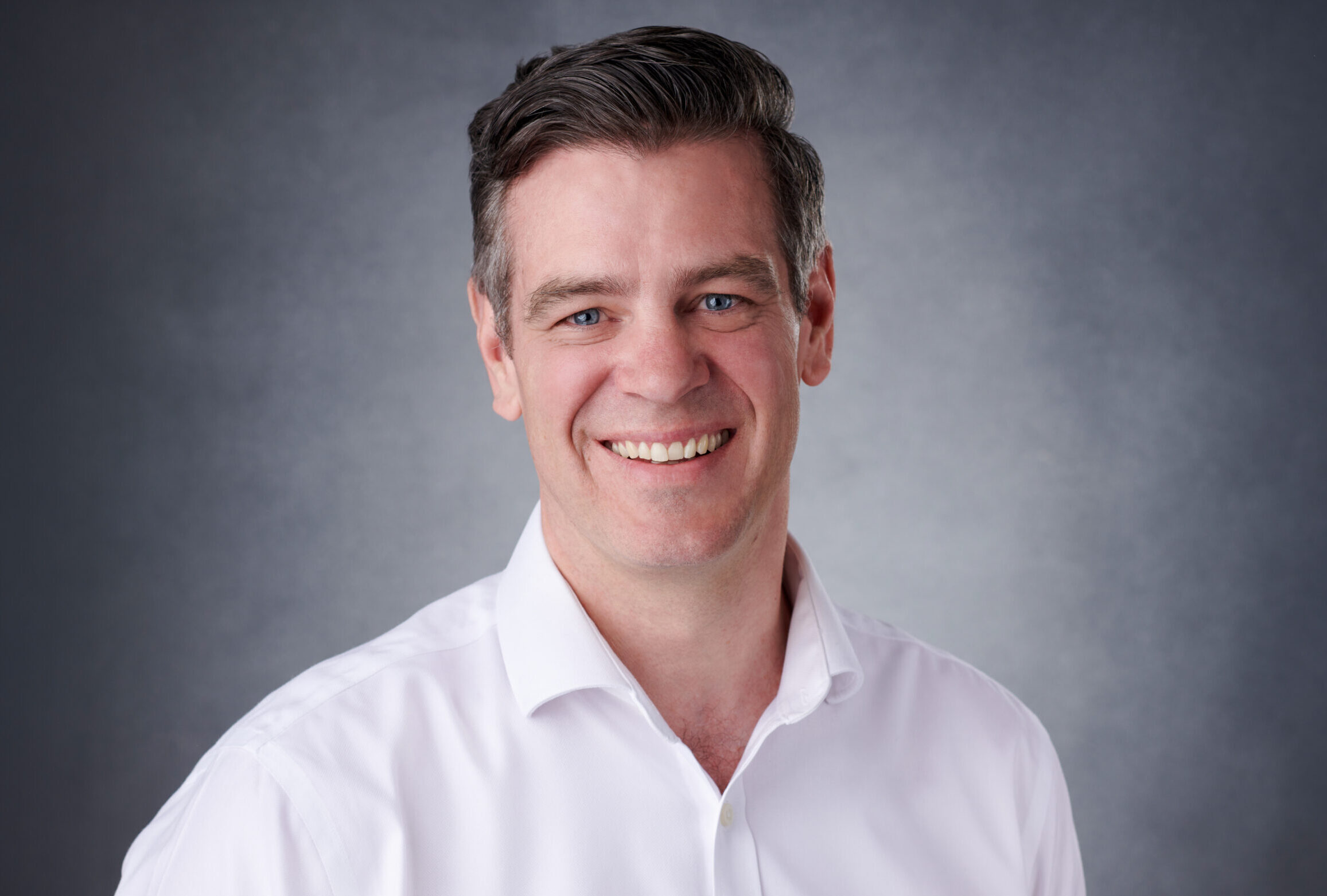 Dr. Gareth Menton